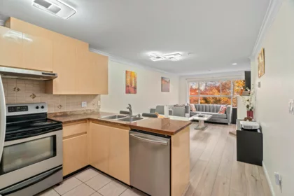 309 8115 121a Street, Surrey, BC, Queen Mary Park Surrey — 2 bed apartment/condo for sale