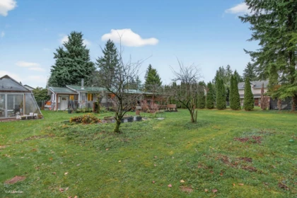 Front Yard Photo of 24644 56 Avenue, Langley, BC
