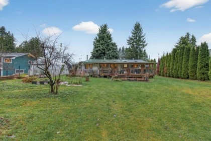 Garden / Landscaping Photo of 24644 56 Avenue, Langley, BC
