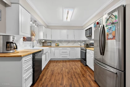 Primary Bedroom Photo of 24644 56 Avenue, Langley, BC