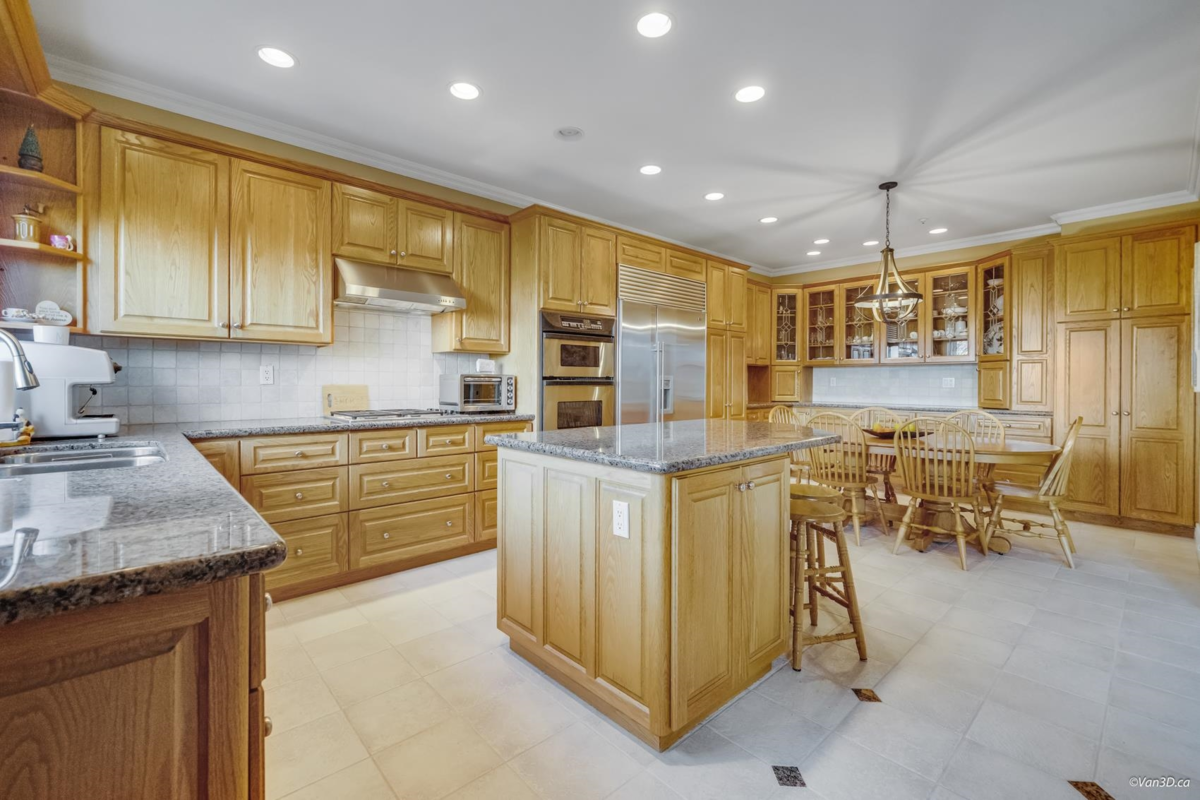 Breakfast Nook Photo of 1627 E 34th Avenue, Vancouver, BC