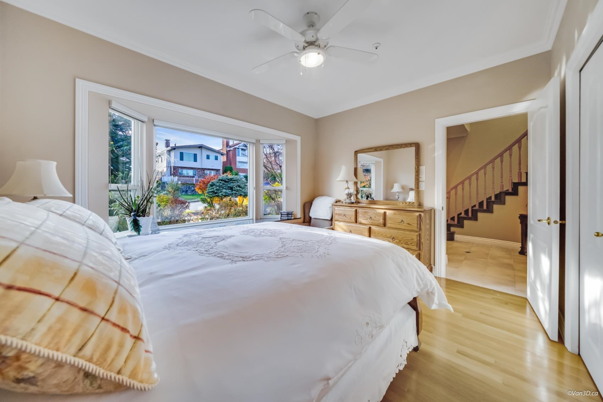 Dining Area Photo of 1627 E 34th Avenue, Vancouver, BC