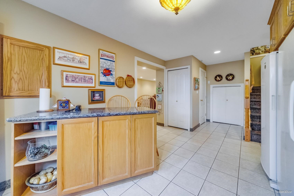 Front Yard Photo of 1627 E 34th Avenue, Vancouver, BC