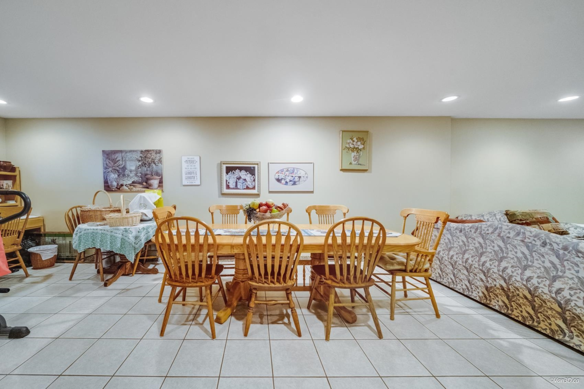 Garden / Landscaping Photo of 1627 E 34th Avenue, Vancouver, BC