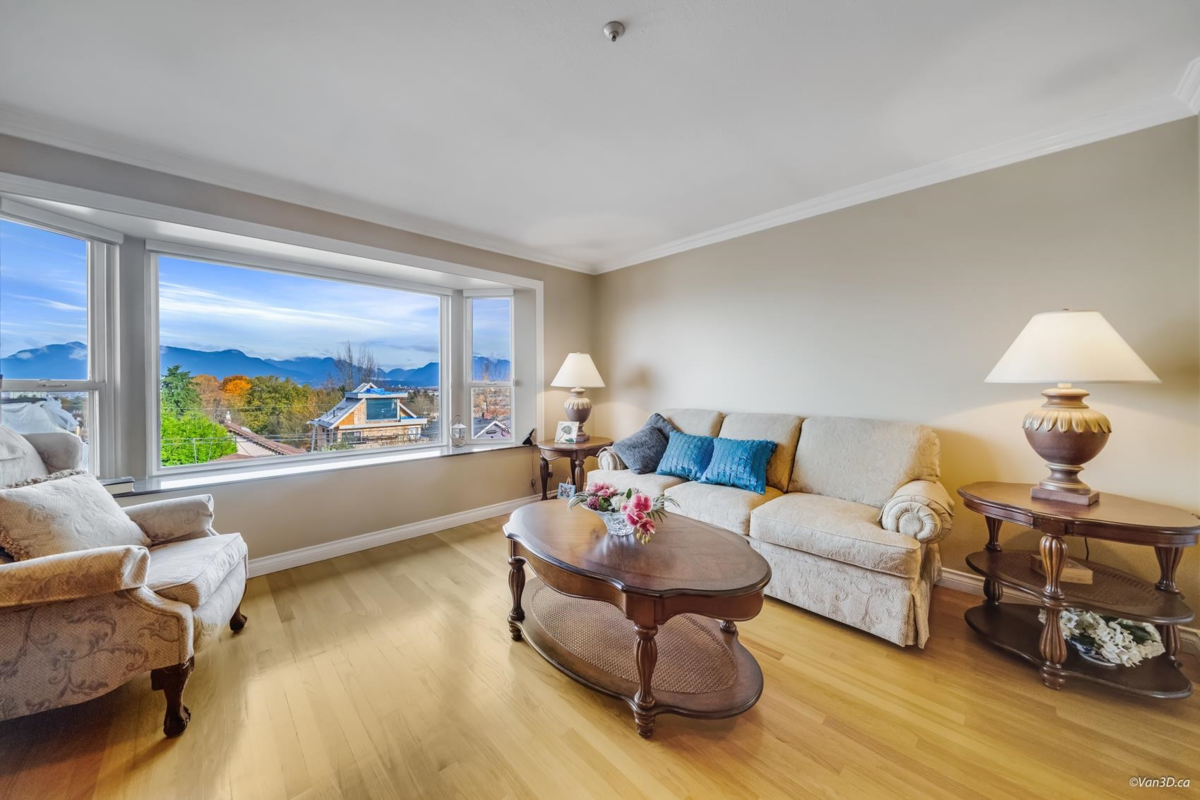 Mudroom Photo of 1627 E 34th Avenue, Vancouver, BC