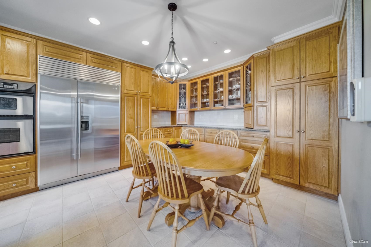 Primary Bathroom Photo of 1627 E 34th Avenue, Vancouver, BC