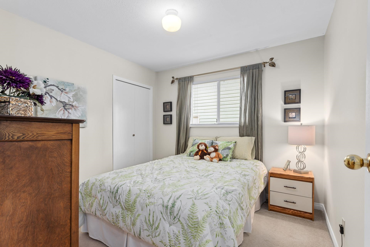 Backyard Photo of 11915 237a Street, Maple Ridge, BC