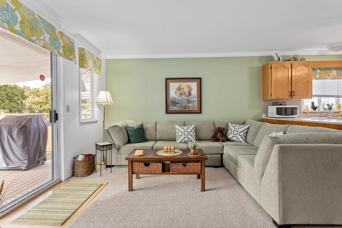 Entry Foyer Photo of 11915 237a Street, Maple Ridge, BC