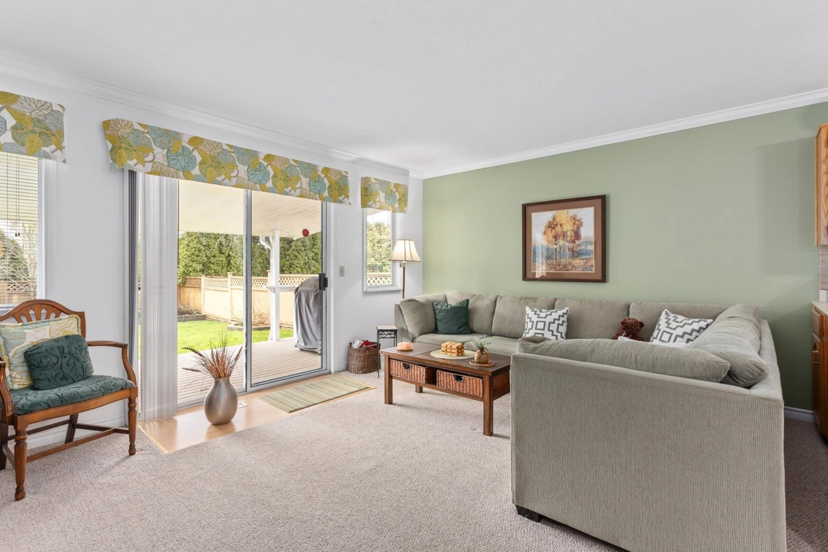 Staircase Photo of 11915 237a Street, Maple Ridge, BC