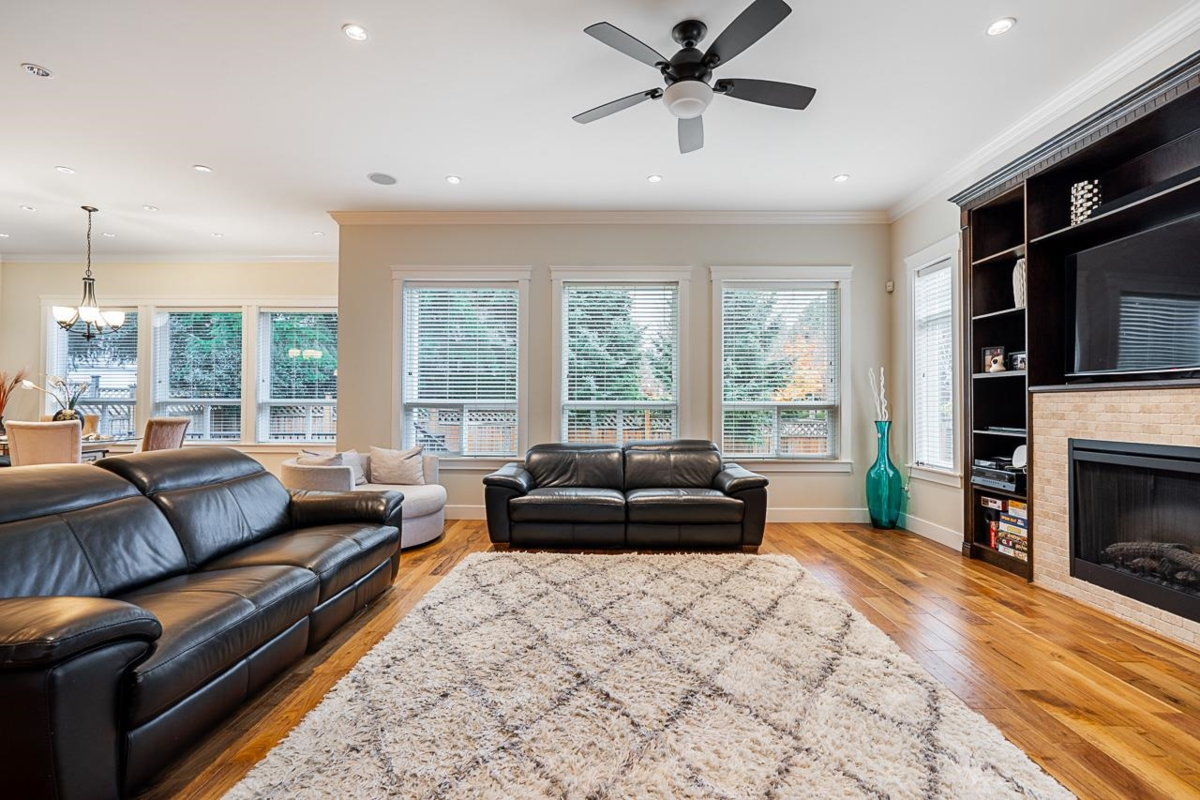 Dining Area Photo of 16302 25 Avenue, Surrey, BC