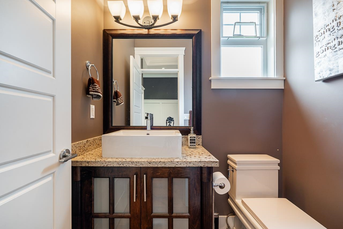Guest Bathroom Photo of 16302 25 Avenue, Surrey, BC