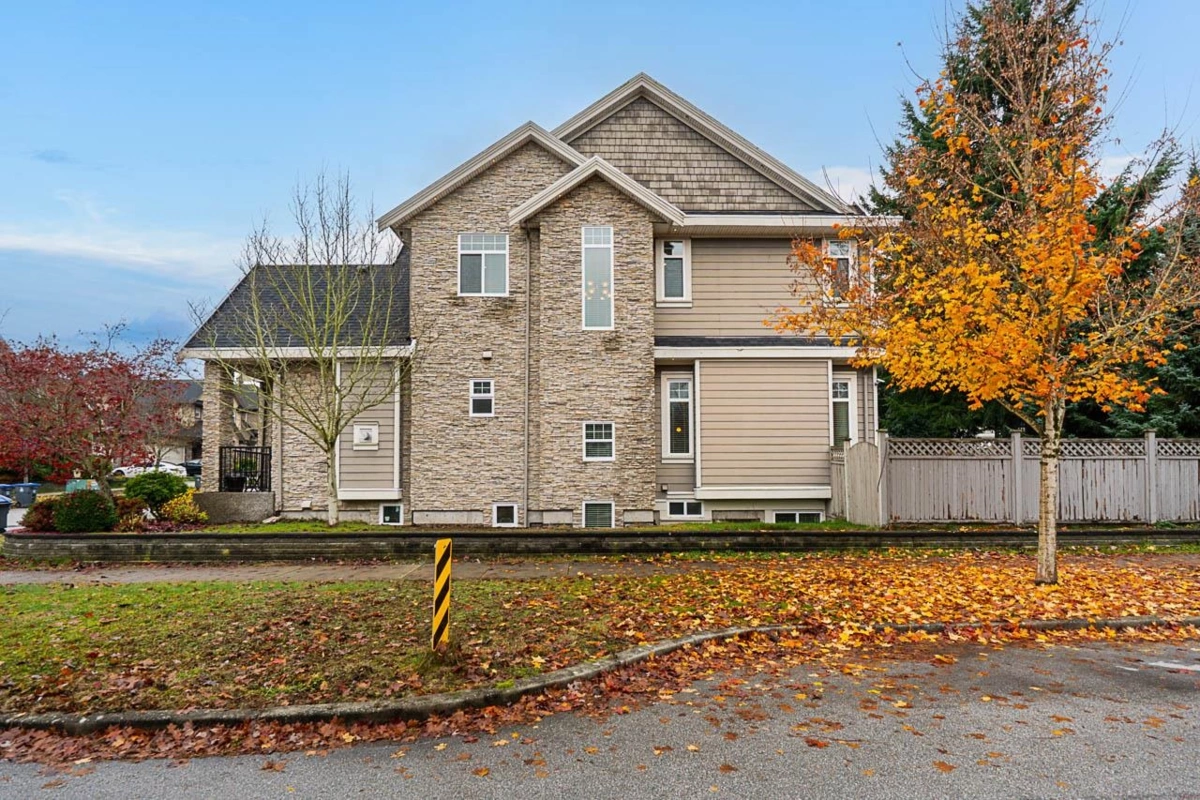 Hot Tub / Spa Photo of 16302 25 Avenue, Surrey, BC