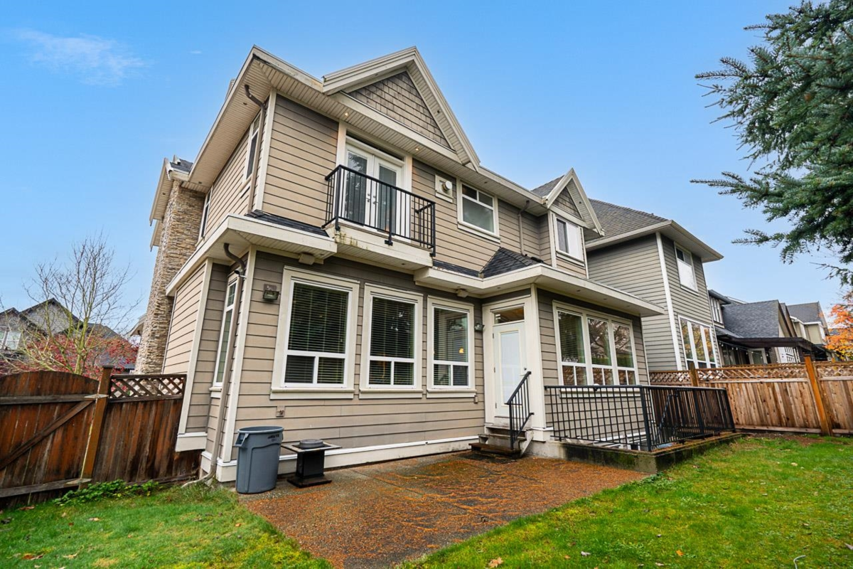 Swimming Pool Photo of 16302 25 Avenue, Surrey, BC