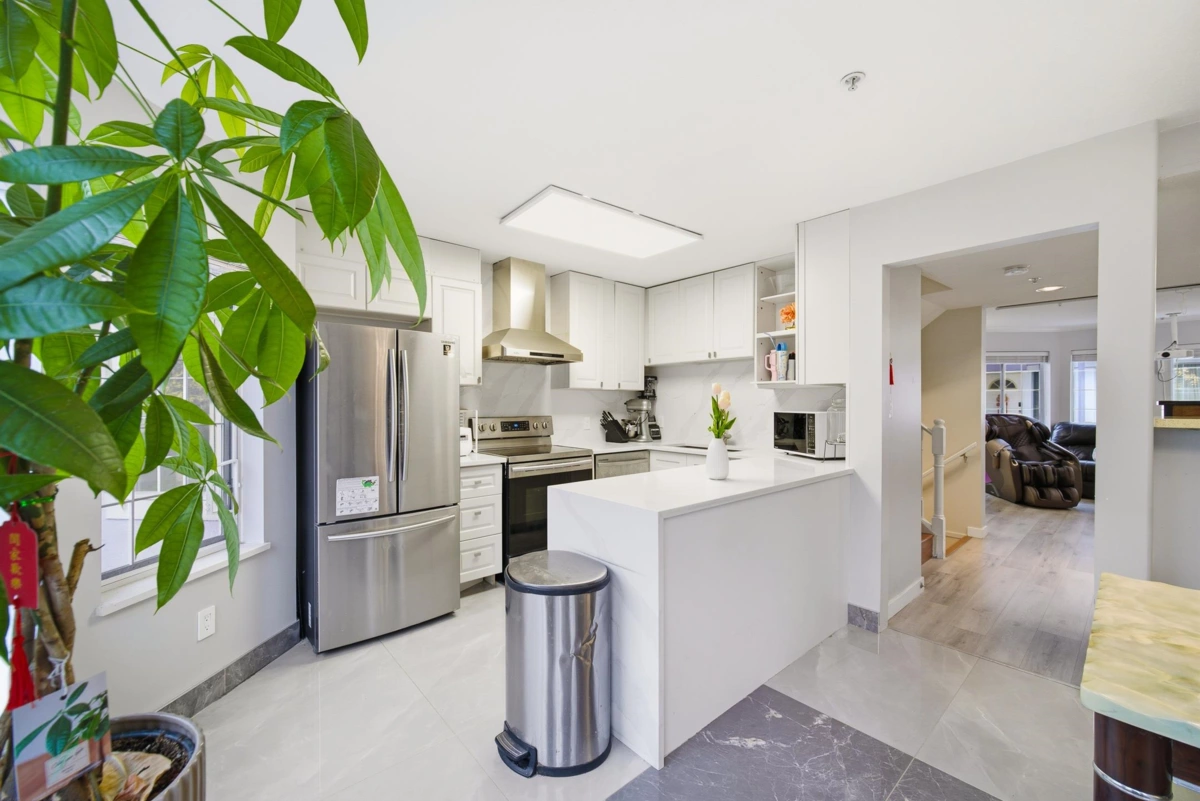Breakfast Nook Photo of 18 8711 Jones Road, Richmond, BC