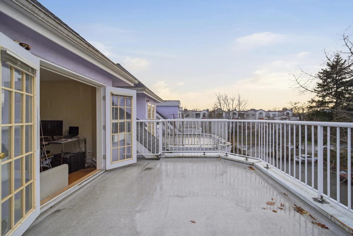 Entry Foyer Photo of 18 8711 Jones Road, Richmond, BC