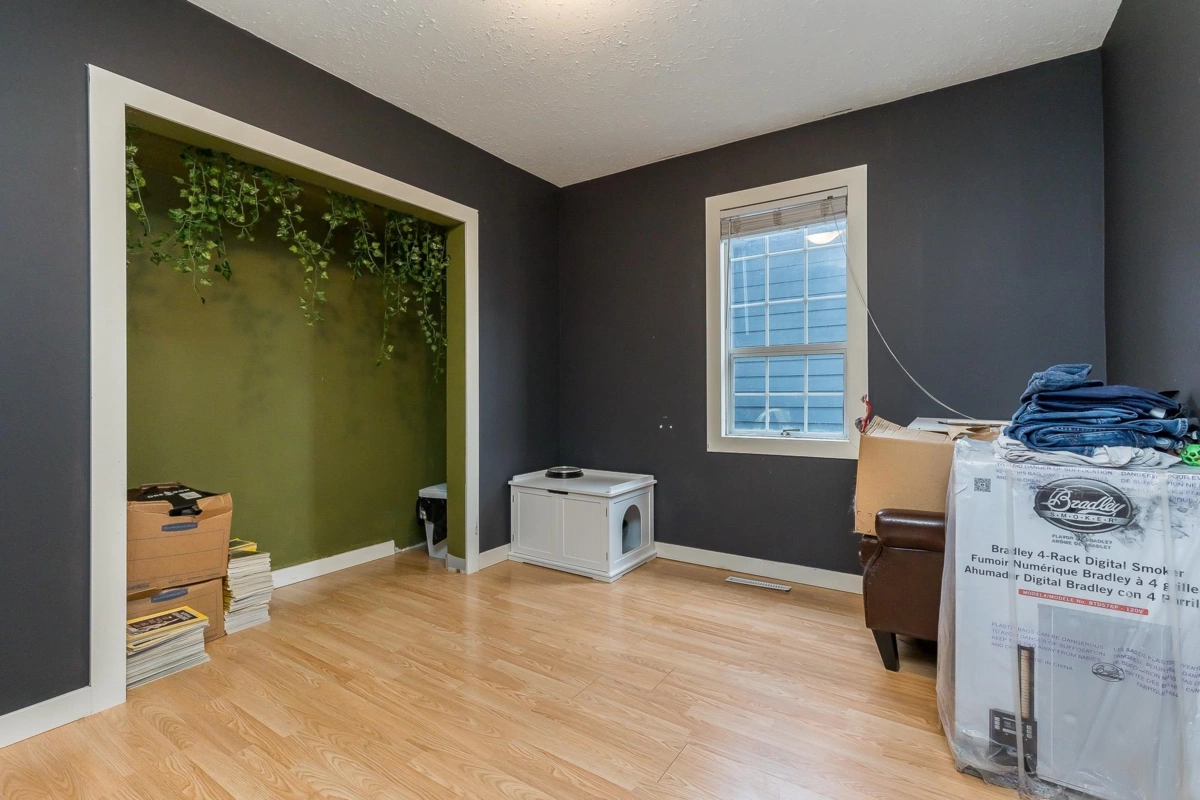 Bedroom 3 Photo of 33944 Mccrimmon Drive, Abbotsford, BC