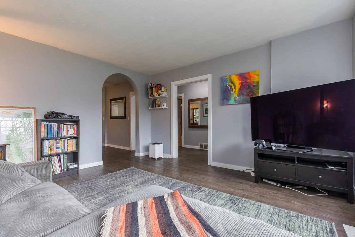 Breakfast Nook Photo of 33944 Mccrimmon Drive, Abbotsford, BC