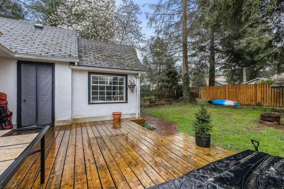 Garage Interior Photo of 33944 Mccrimmon Drive, Abbotsford, BC