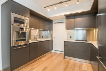 Kitchen Island Photo of 4705 1151 W Georgia Street, Vancouver, BC