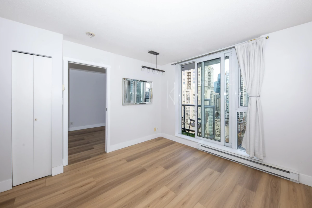 Dining Area Photo of 2103 1010 Richards Street, Vancouver, BC