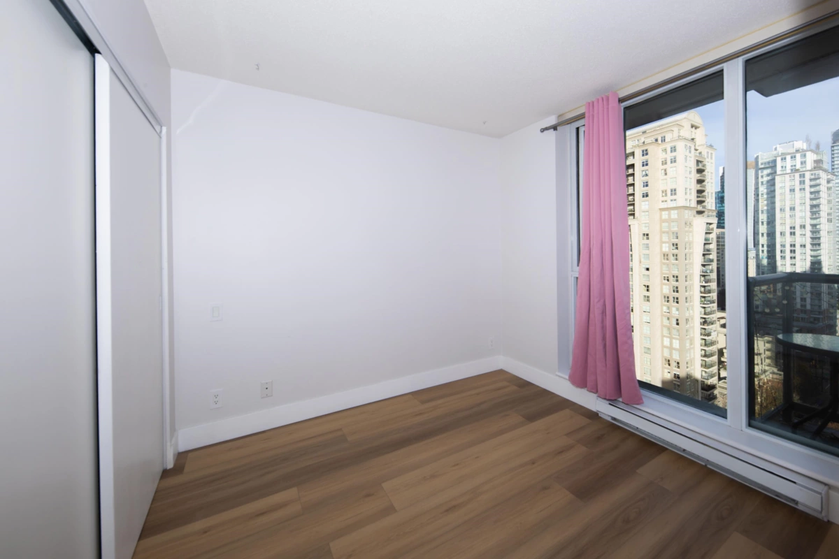 Guest Bathroom Photo of 2103 1010 Richards Street, Vancouver, BC