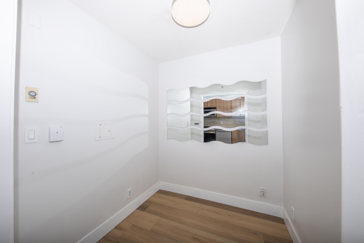 Walk-In Closet Photo of 2103 1010 Richards Street, Vancouver, BC