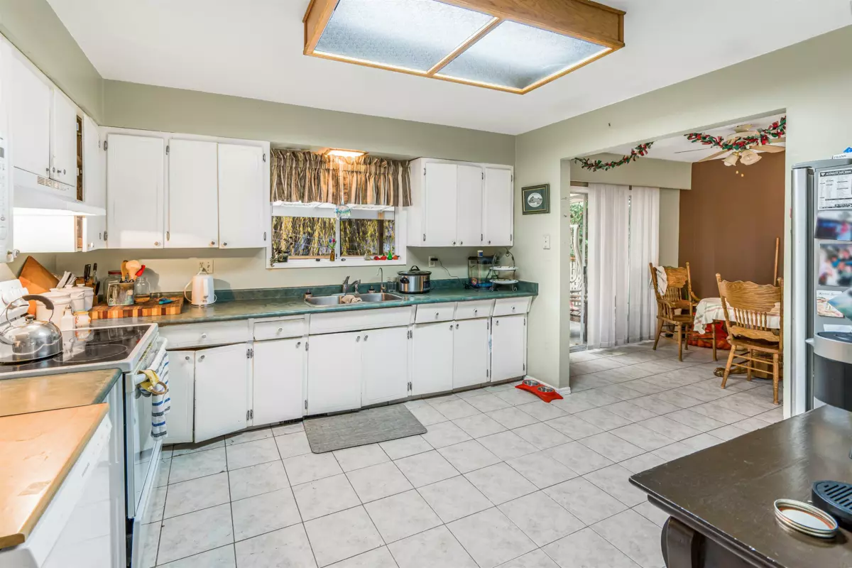 Breakfast Nook Photo of 2175 Lynden Street, Abbotsford, BC