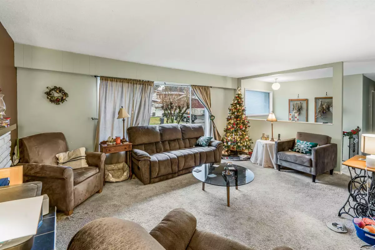 Dining Area Photo of 2175 Lynden Street, Abbotsford, BC