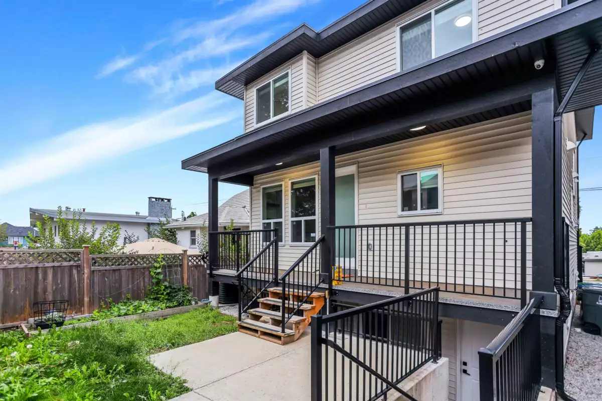 Laundry Room Photo of 13762 112 Avenue, Surrey, BC