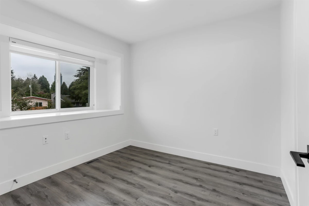 Office / Den Photo of 13762 112 Avenue, Surrey, BC