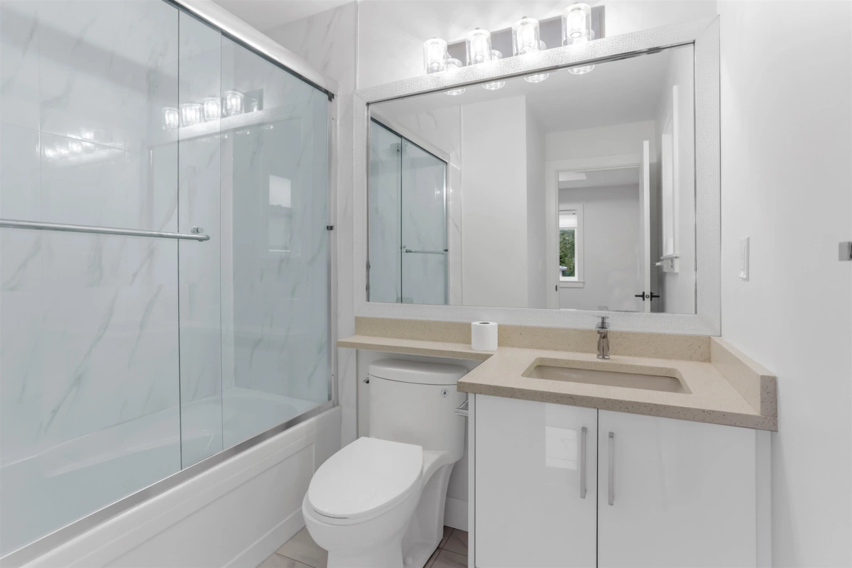 Powder Room Photo of 13762 112 Avenue, Surrey, BC