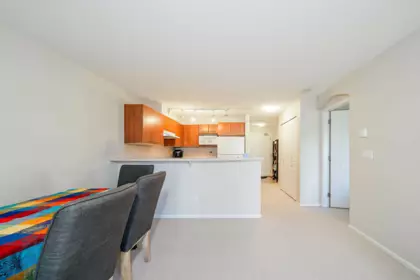 Kitchen Island Photo of 463 9100 Ferndale Road, Richmond, BC