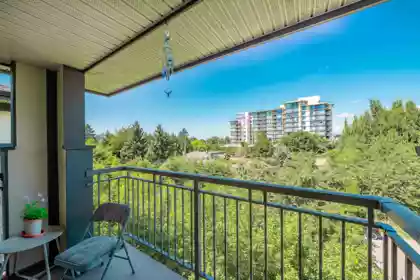 Living Room Photo of 463 9100 Ferndale Road, Richmond, BC