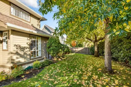 Community Amenities Photo (Clubhouse) of 101 16275 15 Avenue, Surrey, BC