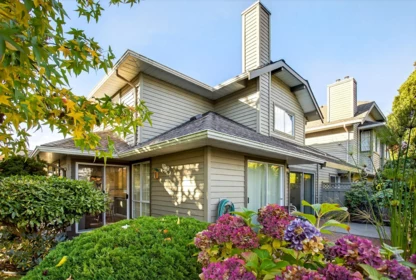 Swimming Pool Photo of 101 16275 15 Avenue, Surrey, BC
