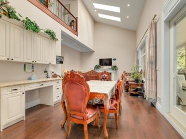 Breakfast Nook Photo of 13975 28 Avenue, Surrey, BC