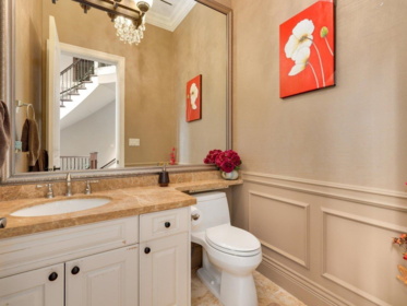 Mudroom Photo of 13975 28 Avenue, Surrey, BC