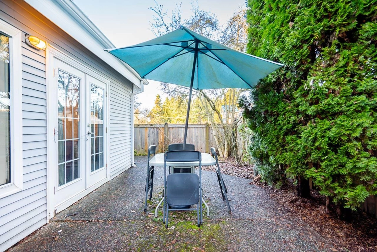 Breakfast Nook Photo of 9 9785 152b Street, Surrey, BC