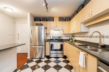 403 9668 148 Street, Surrey, BC, Surrey — Apartment/Condo for sale