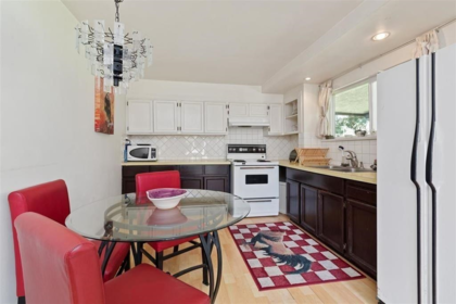 Guest Bathroom Photo of 26275 24 Avenue, Langley, BC