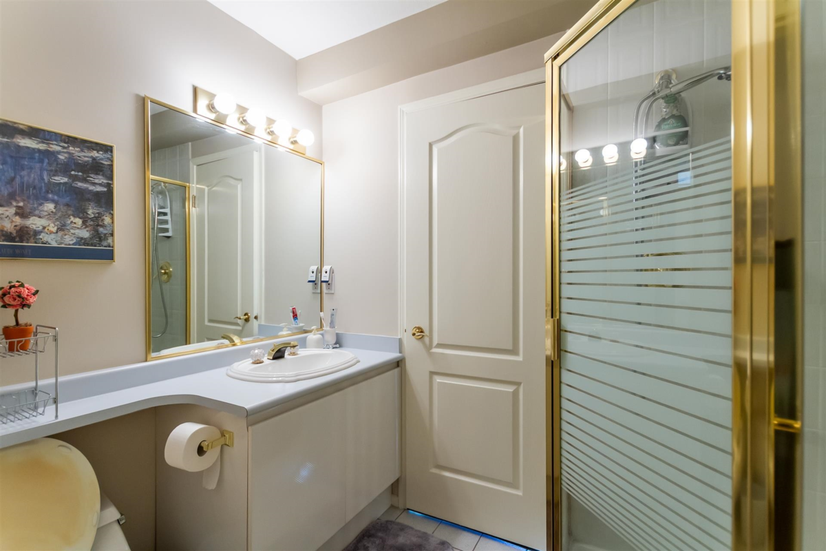 Basement Recreation Room Photo of 1028 W 51st Avenue, Vancouver, BC