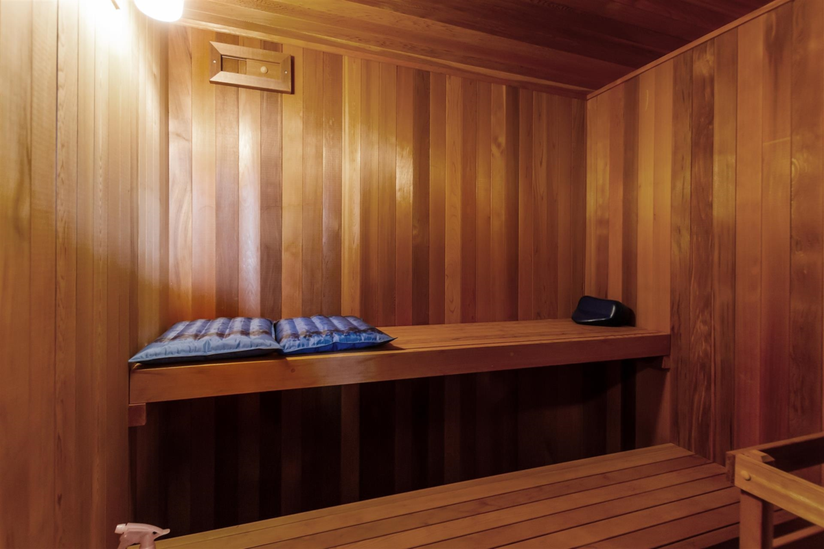 Laundry Room Photo of 1028 W 51st Avenue, Vancouver, BC