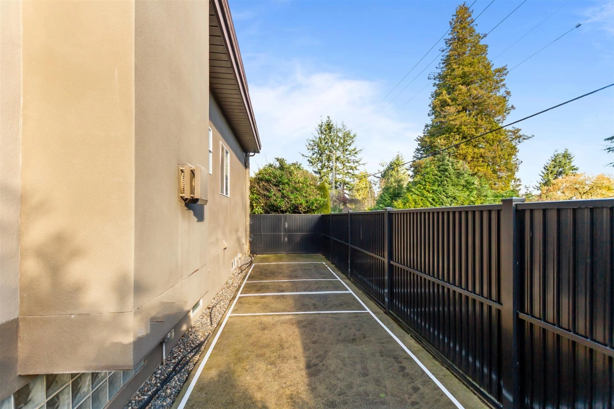 Outdoor Deck Photo of 1028 W 51st Avenue, Vancouver, BC