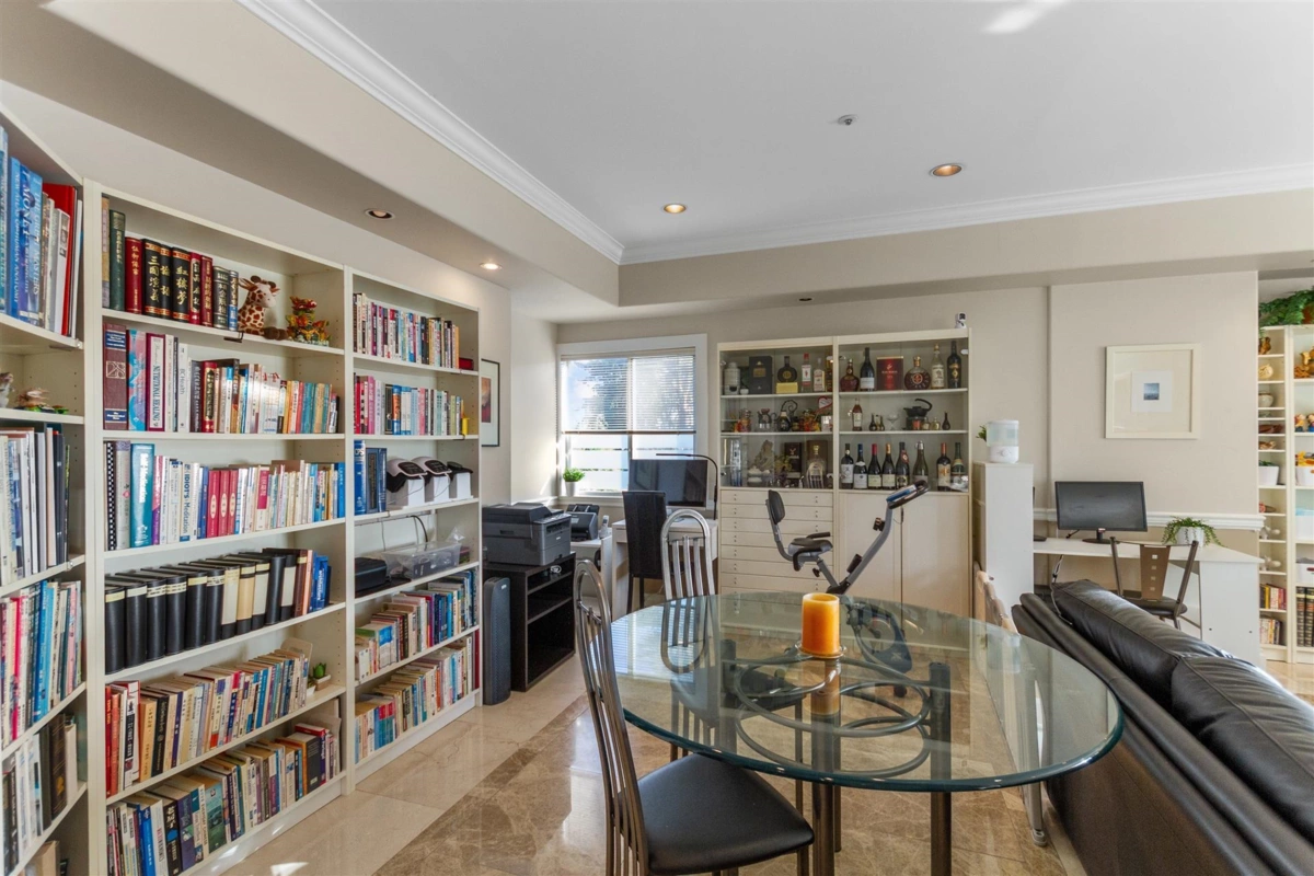 Primary Bathroom Photo of 1028 W 51st Avenue, Vancouver, BC