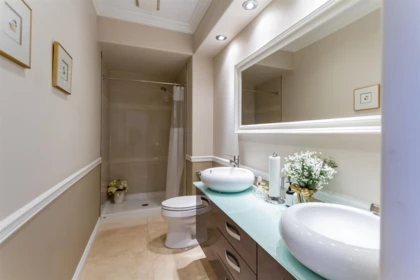 Entry Foyer Photo of 1028 W 51st Avenue, Vancouver, BC