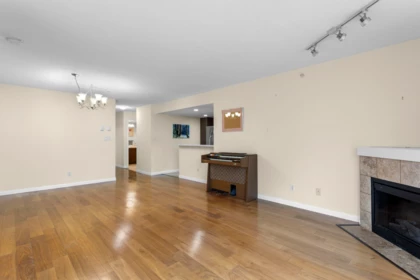 602 290 Newport Drive, Port Moody, BC, Port Moody — Apartment/Condo for sale