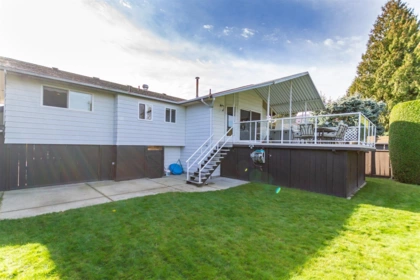 Basement Recreation Room Photo of 11935 82a Avenue, Delta, BC