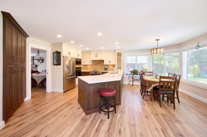 Kitchen Island Photo of 11 23100 129 Avenue, Maple Ridge, BC