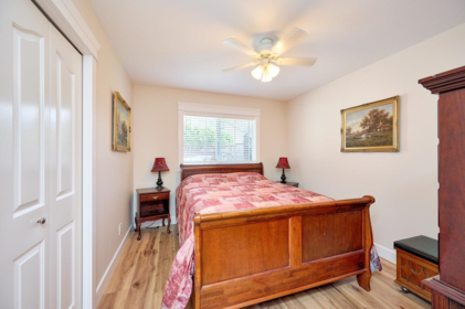 Powder Room Photo of 11 23100 129 Avenue, Maple Ridge, BC