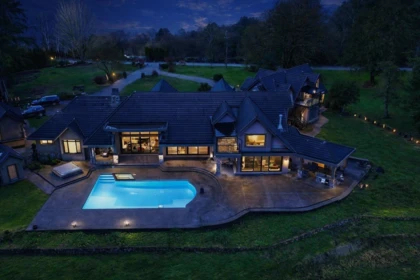 Swimming Pool Photo of 24228 River Road, Maple Ridge, BC